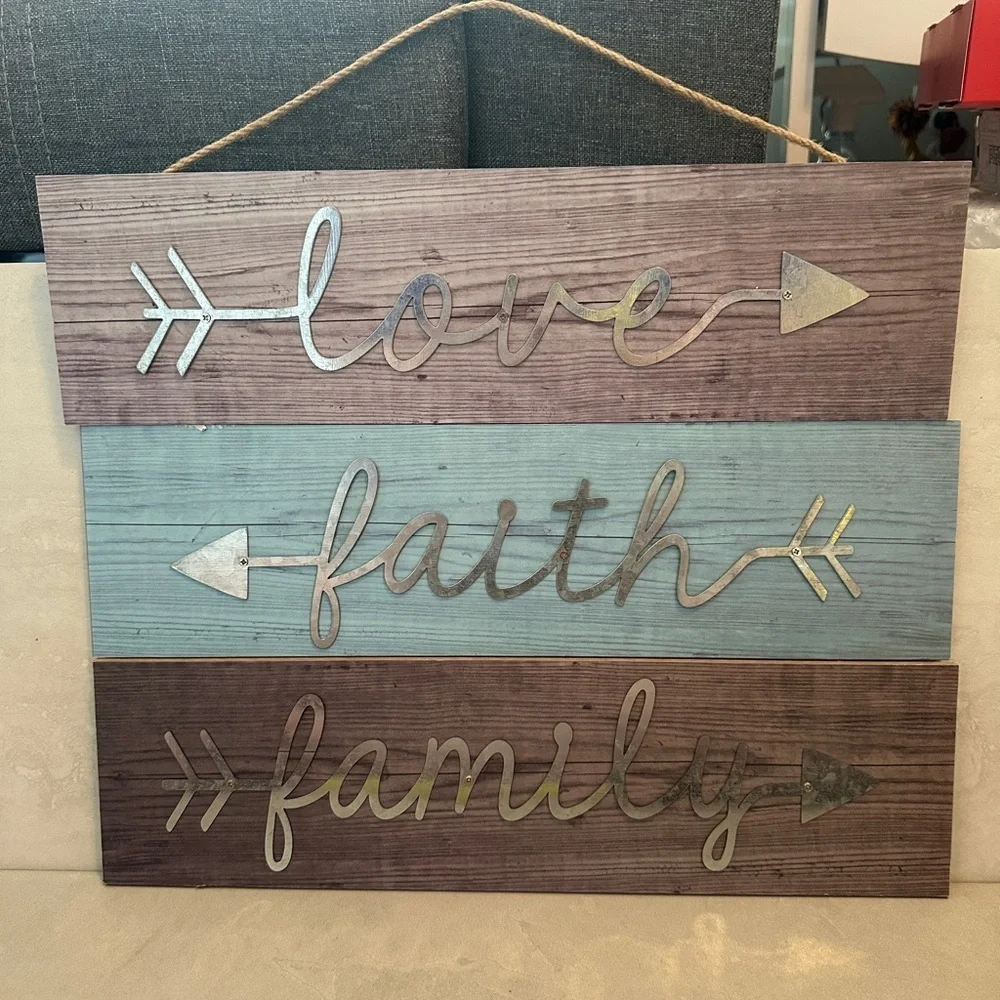 Rustic Farmhouse Wall Sign Love Faith Family Wood Metal Hanging